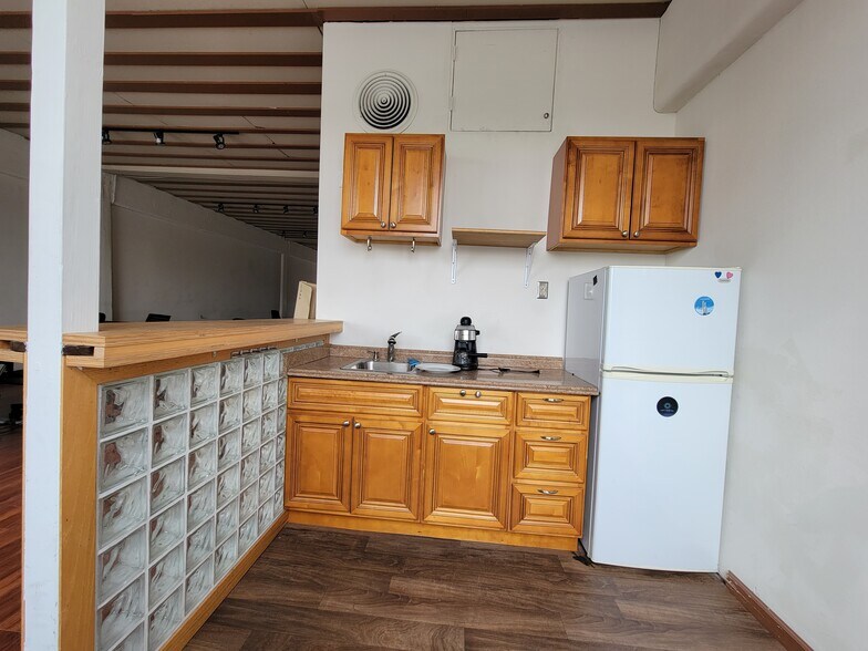 More Photos Of 715 Bryant St, San Francisco Warehouse For Lease