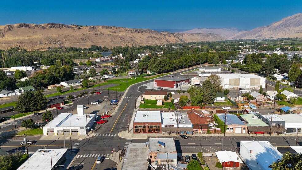 More Photos Of 21 Second St, Naches General Retail For Sale
