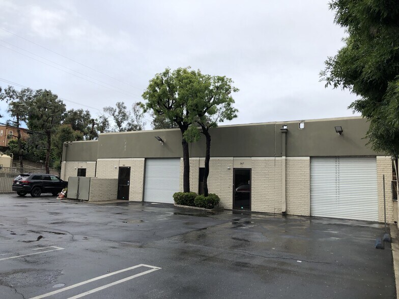 More Photos Of 355-367 E Beach Ave, Inglewood Warehouse For Lease