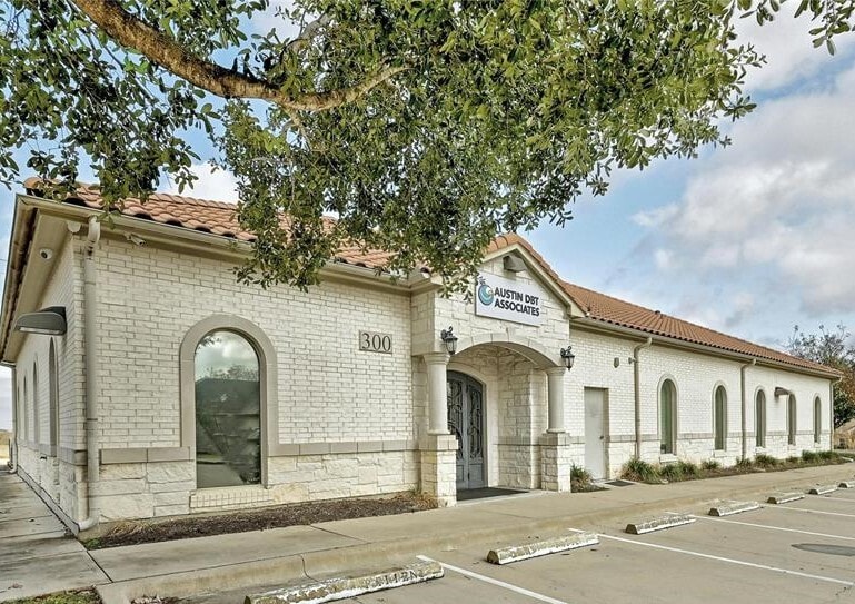 More Photos Of 302 Heatherwilde Blvd, Pflugerville Medical For Lease