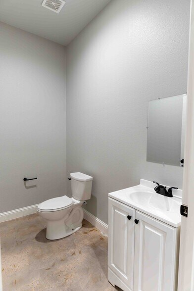 More Photos Of 5223 Industrial Dr, Sherman Office For Lease