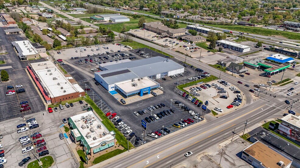 More Photos Of 3921 Frederick Ave, Saint Joseph General Retail For Sale