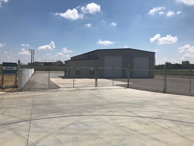 More Photos Of 5625 S 59th West Ave, Tulsa Warehouse For Lease