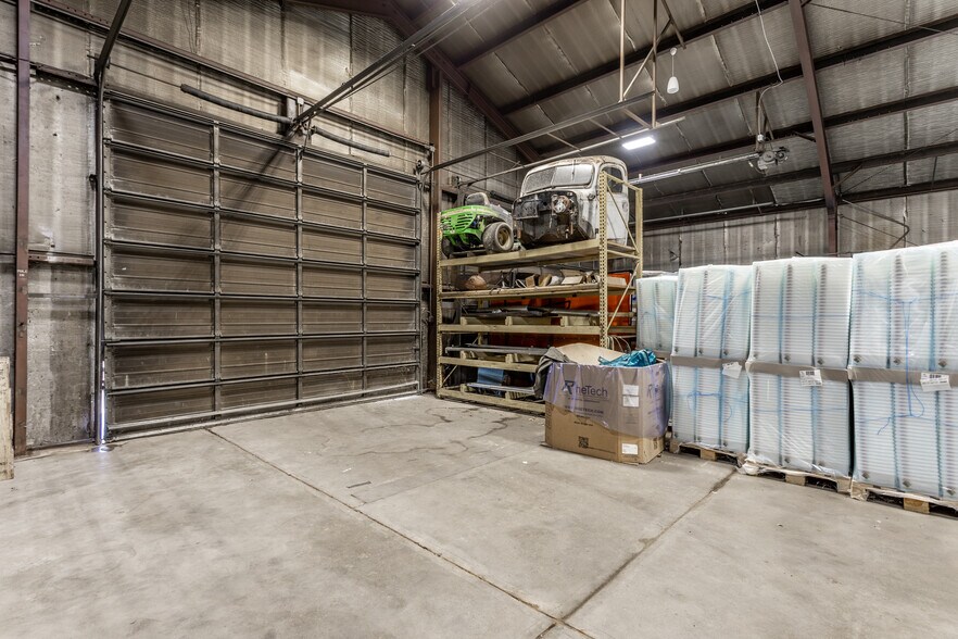 More Photos Of 204 Washington st, Frankton Industrial For Sale