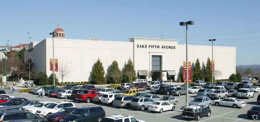 More Photos Of 129 Summit Blvd, Birmingham Department Store For Sale