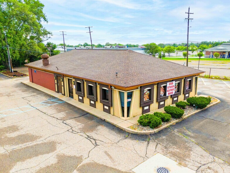 More Photos Of 7520 N Wayne Rd, Westland Restaurant For Sale