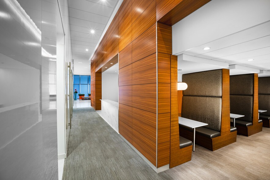More Photos Of 1441 L St NW, Washington Office For Sale