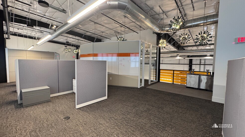 More Photos Of 5000 Goodman St, Timnath Showroom For Sale