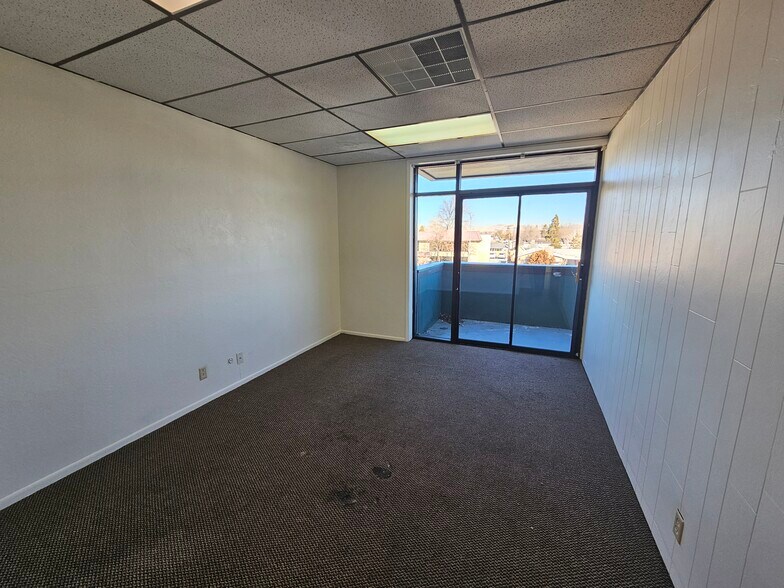 More Photos Of 550 E Plumb Ln, Reno Loft Creative Space For Lease