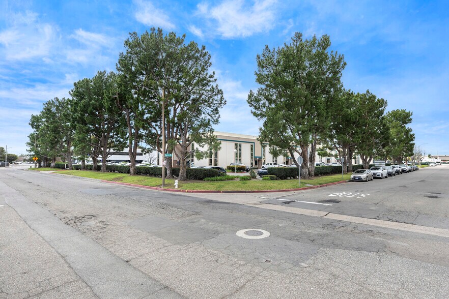 More Photos Of 1820 E Garry Ave, Santa Ana Office For Sale