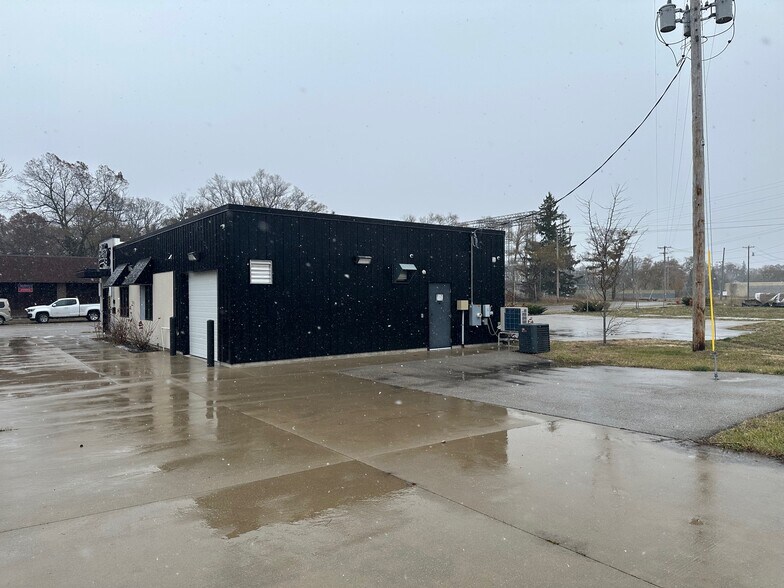 More Photos Of 1965 Peck St, Muskegon Medical For Sale