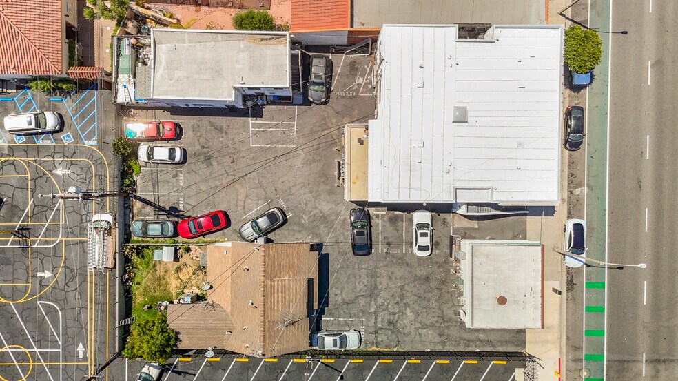 More Photos Of 11850 Hawthorne Blvd, Hawthorne Storefront Retail Residential For Sale