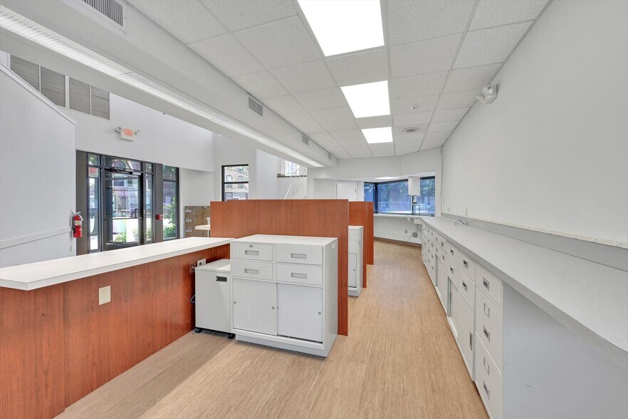 More Photos Of 377 E High St, Pottstown Bank For Sale