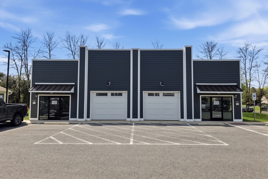 More Photos Of 8520 Allentown Pike, Blandon Unknown For Lease
