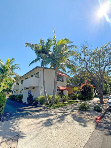 Primary Photo Of 517 W Junipero St, Santa Barbara Apartments For Sale