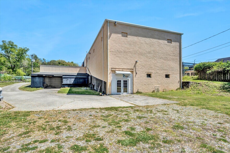More Photos Of 106 Stoney Battery Rd, Troutville Restaurant For Sale