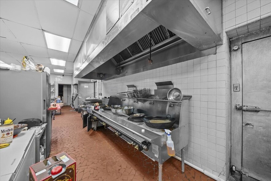 More Photos Of 111 Middleton Way, Greer Restaurant For Sale