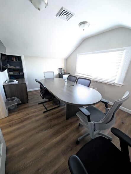 More Photos Of 4104 Bladensburg Rd, Brentwood Freestanding For Lease