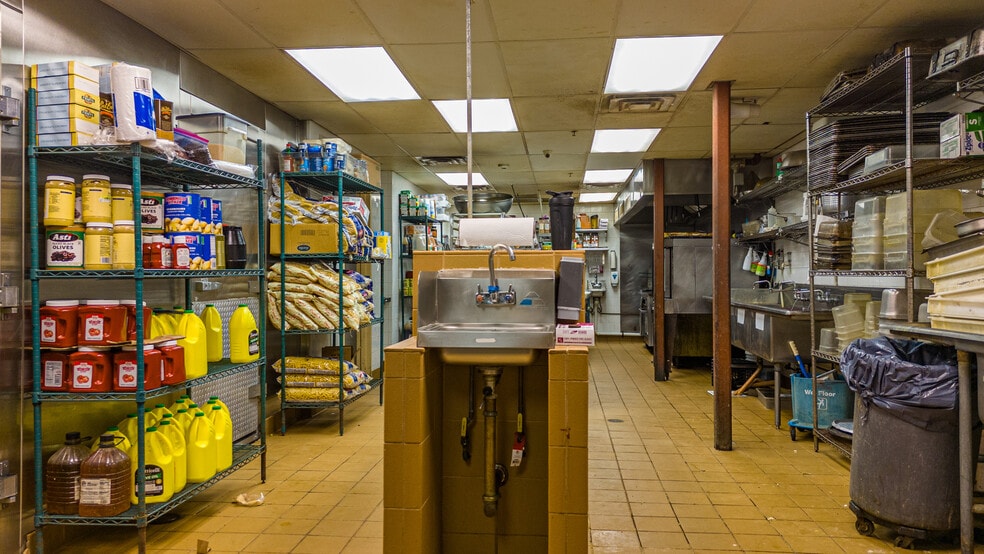 More Photos Of 420 N Country Rd, Saint James Restaurant For Sale