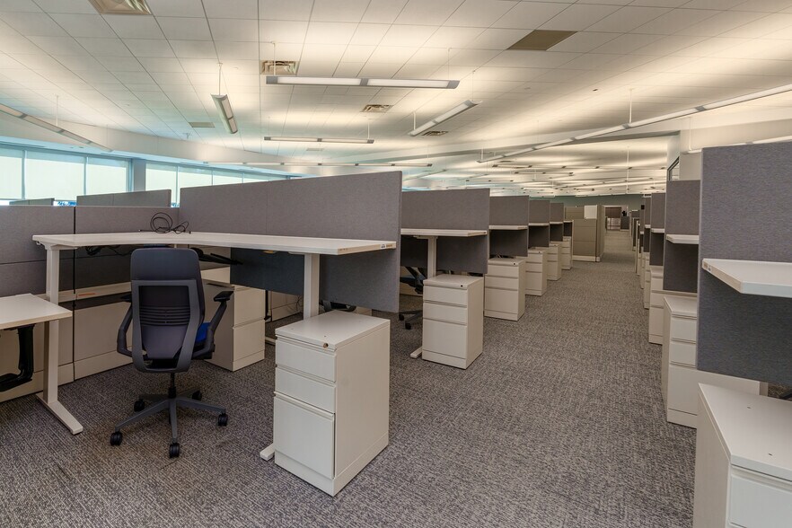 More Photos Of 5001 Meadowland Pky, Marion Office For Sale