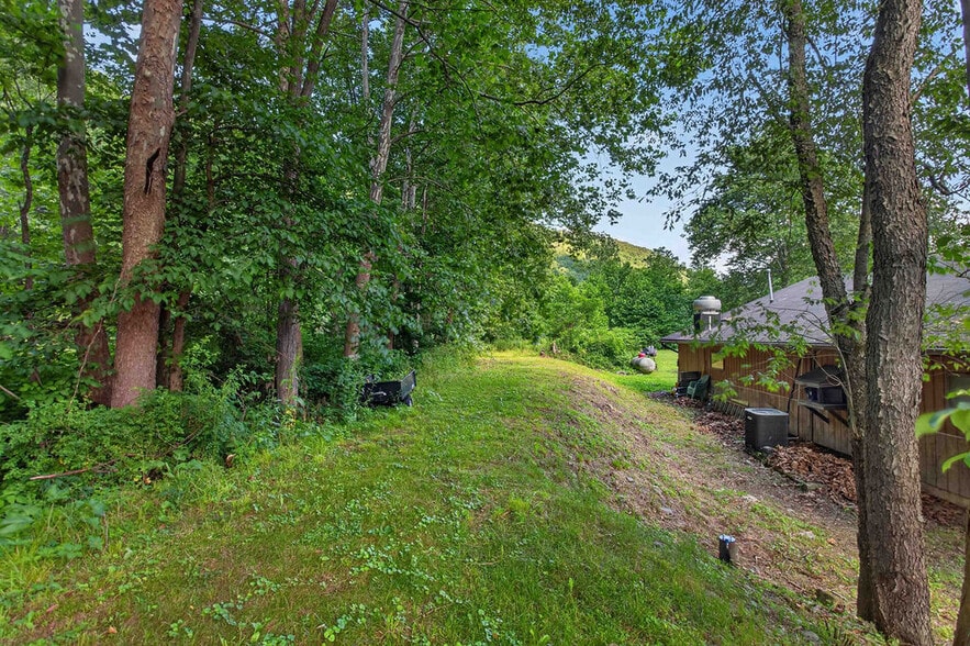More Photos Of 13239 Rt 14, Ralston General Retail For Sale