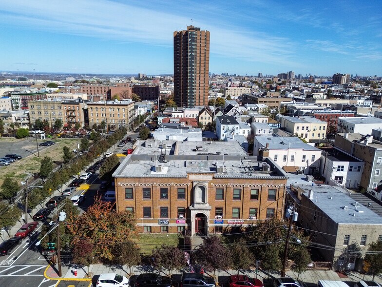 More Photos Of 2000 West St, Union City Office Residential For Sale