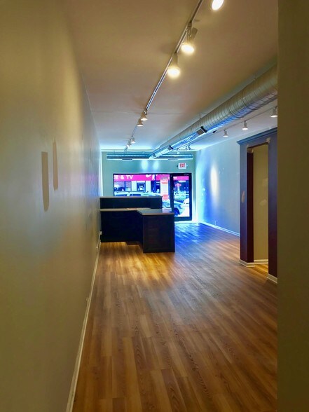 More Photos Of 7439 Madison St, Forest Park Storefront Retail Office For Lease