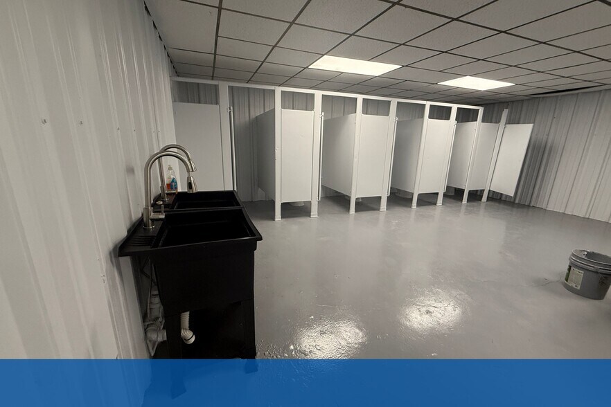 More Photos Of 8800 NW Loop 338, Odessa Warehouse For Lease