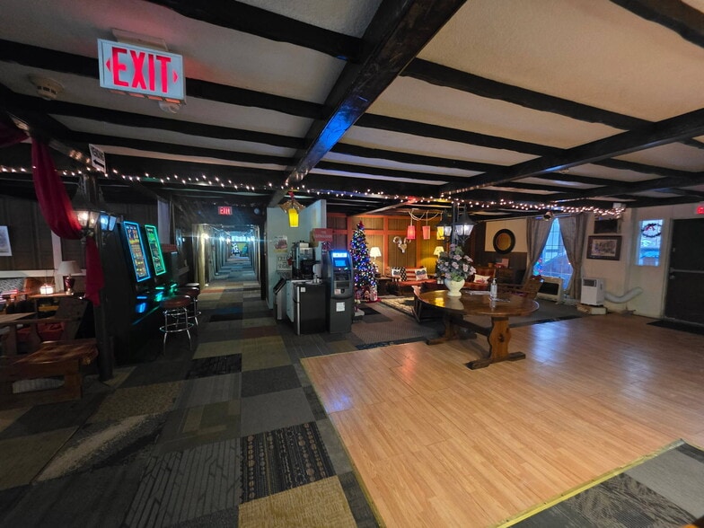 More Photos Of 38 Lehigh Rd, Gouldsboro Hotel For Sale