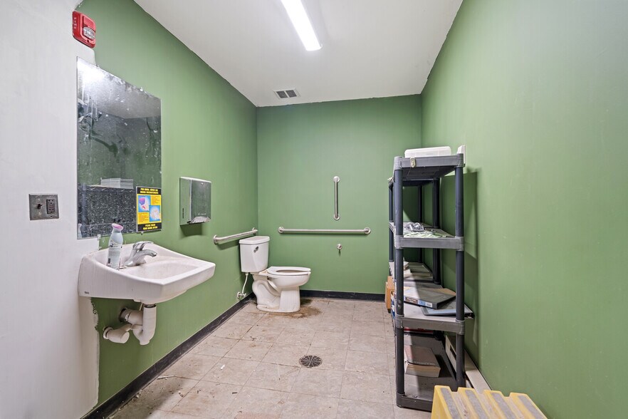 More Photos Of 12843-12851 Artesian St, Detroit Warehouse For Sale