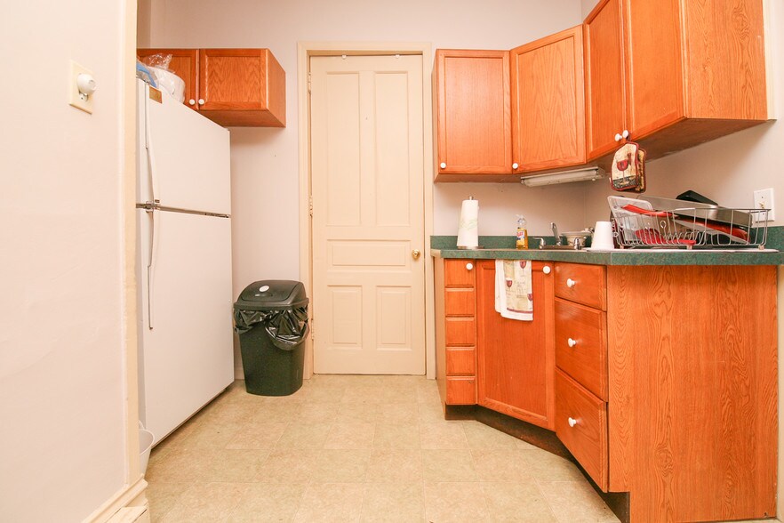 More Photos Of 2102 S Lehigh Ave, Whitehall Apartments For Sale