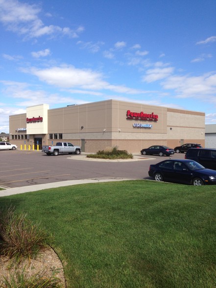 Primary Photo Of 1565 Tullamore St, Mankato Freestanding For Lease