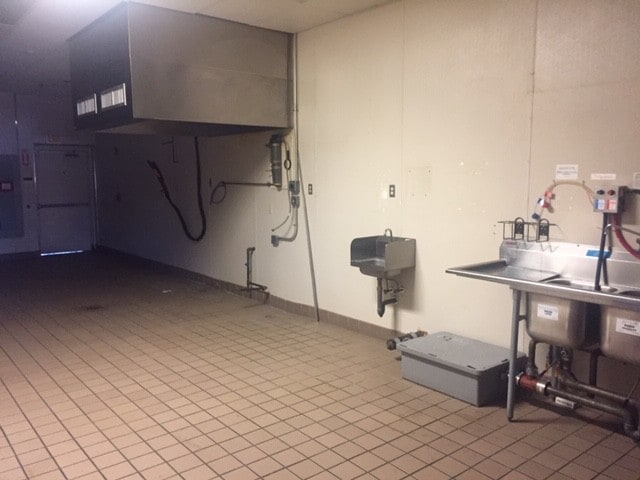 More Photos Of 262 Highland Ave, Salem Storefront For Lease