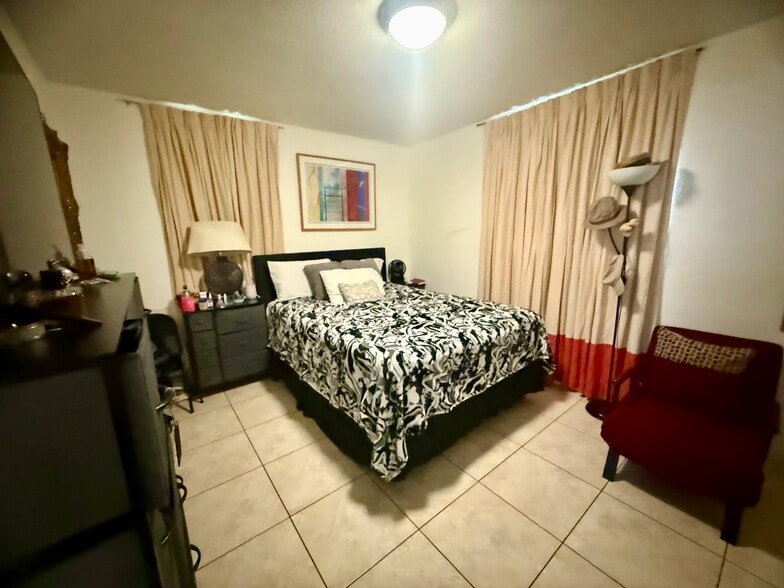 More Photos Of 4201 SW 7th St, Coral Gables Multifamily For Sale