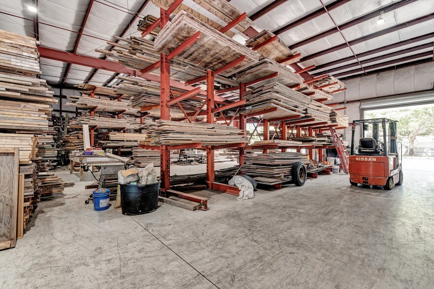 More Photos Of 1926 18th St, Sarasota Warehouse For Sale