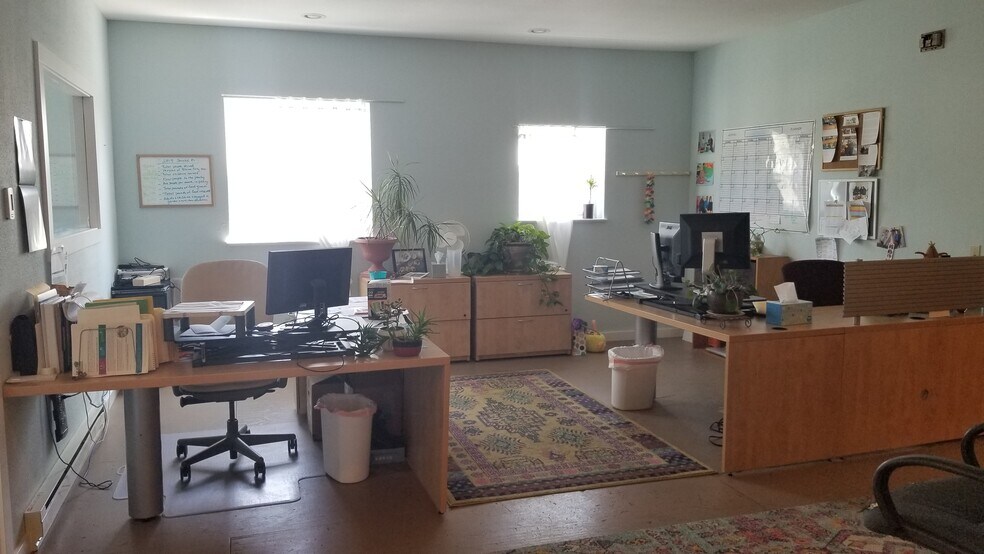 More Photos Of 121 Honeysuckle St, Bellevue Warehouse For Sale