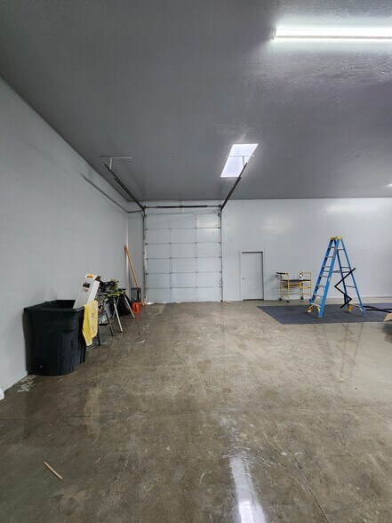 More Photos Of 6570 E 6th St, Prescott Valley Warehouse For Lease