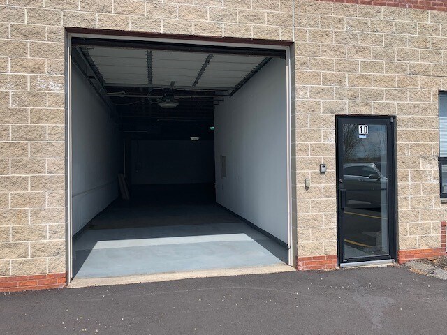 More Photos Of 41 Brigham St, Marlborough Warehouse For Lease