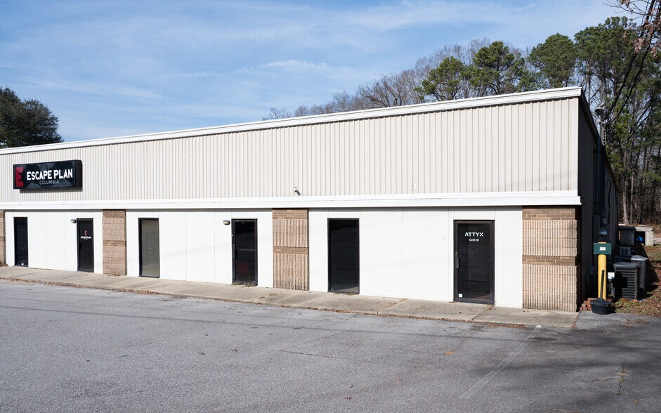 More Photos Of 151 Riverchase Way, Lexington Light Distribution For Lease