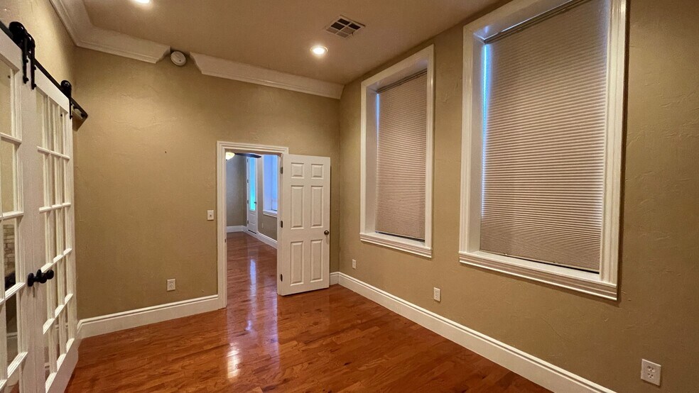 More Photos Of 415 N Muskogee Ave, Tahlequah Storefront Retail Residential For Sale