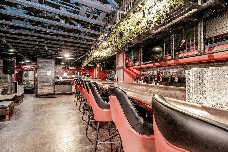 More Photos Of 21 E Athens St, Winder General Retail For Sale