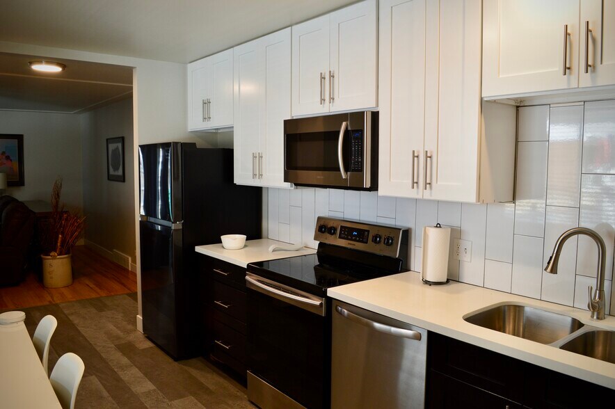 More Photos Of 2200-2216 S Cherry St, Denver Apartments For Sale