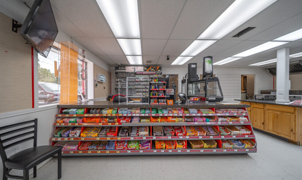 More Photos Of 29176 MO-7, Edwards General Retail For Sale