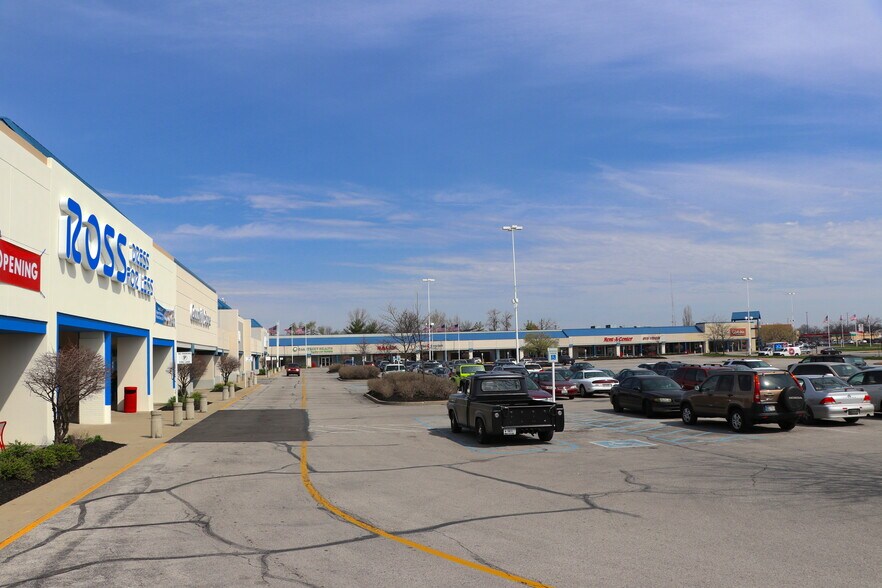 More Photos Of 4200 S East St, Indianapolis Unknown For Lease