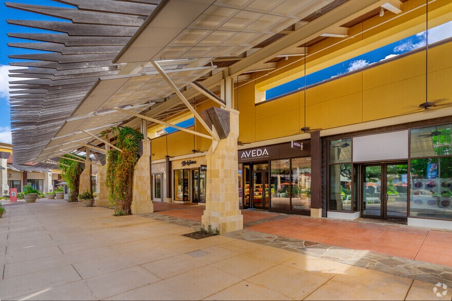 More Photos Of 15900 La Cantera Pky, San Antonio Unknown For Lease