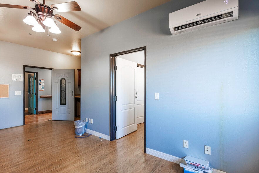 More Photos Of 16286 S Sunland Gin Rd, Arizona City Rehabilitation Center For Sale