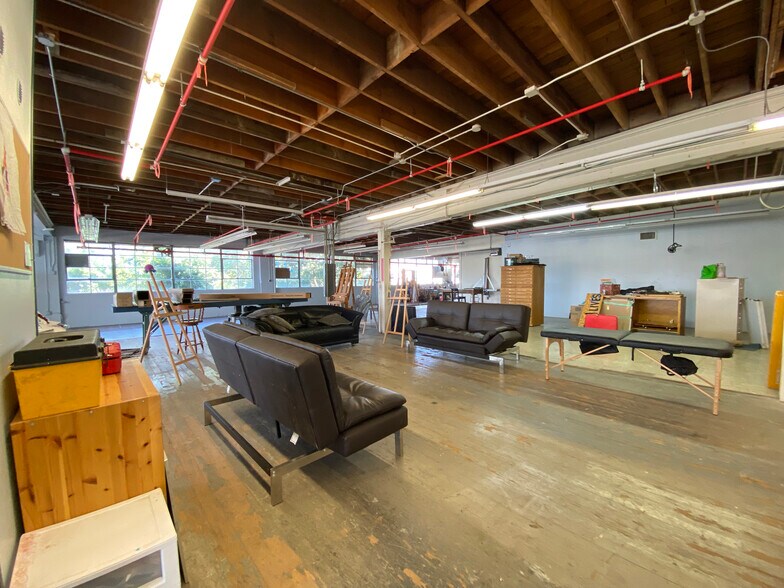 More Photos Of 2808 SE 9th Ave, Portland Manufacturing For Lease