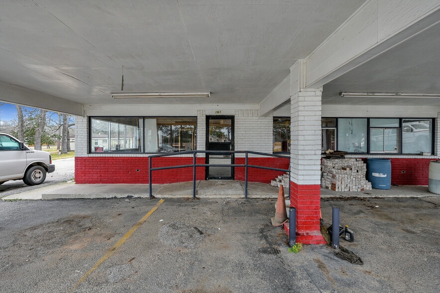 More Photos Of 1612 N Frazier St, Conroe Fast Food For Lease