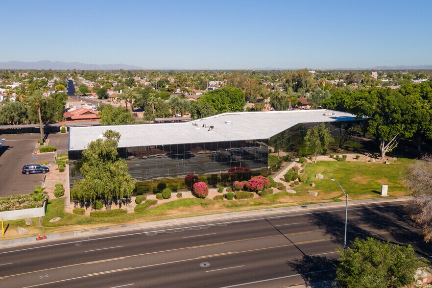 More Photos Of 11022-11024 N 28th Dr, Phoenix Office For Lease