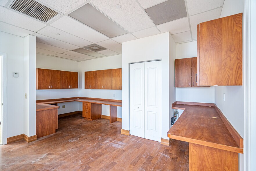 More Photos Of 3702 Washington St, Hollywood Medical For Lease